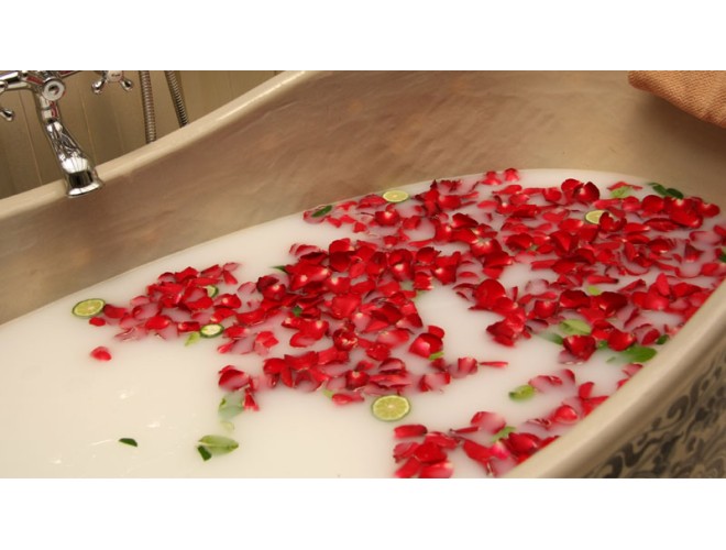Enjoy an aromatherapy spa experience at home Enjoy an aromatherapy spa experience at home