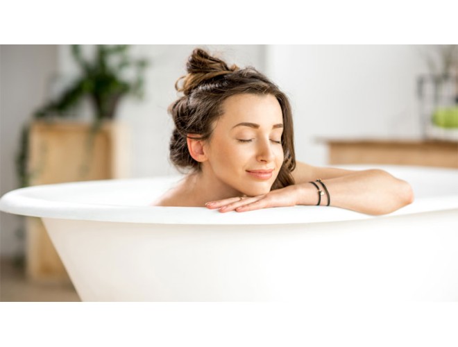 Enjoy a spa-inspired aromatherapy home pamper