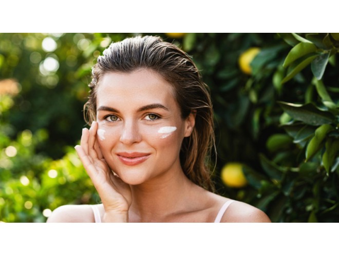 Aromatherapy oils for glowing summer skin Aromatherapy oils for glowing summer skin